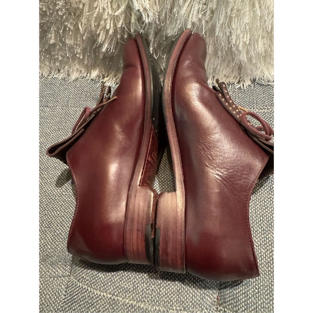 THE OFFICE OF ANGELA SCOTT Ms. Jane Burgundy Leather Women's Kiltie Oxford. 37.5 - Picture 6 of 8